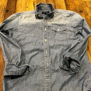American Eagle Chambray Button-Down Shirt | Men’s Small Athletic Fit Denim EUC